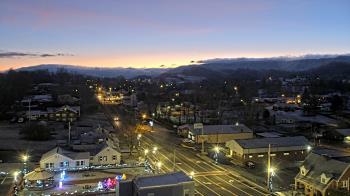 Weather camera view of Russell County Courthouse.