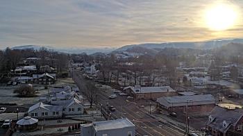 Weather camera view of Russell County Courthouse.