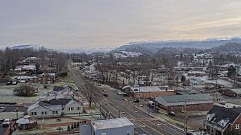 Weather camera view of Russell County Courthouse.
