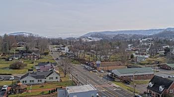 Weather camera view of Russell County Courthouse.