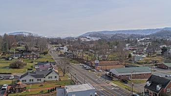 Weather camera view of Russell County Courthouse.