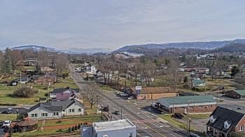 Weather camera view of Russell County Courthouse.