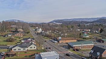 Weather camera view of Russell County Courthouse.