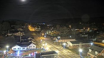 Weather camera view of Russell County Courthouse.