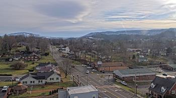 Weather camera view of Russell County Courthouse.