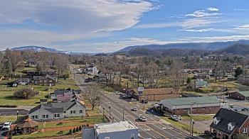 Weather camera view of Russell County Courthouse.