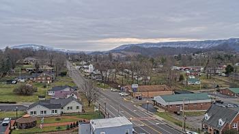 Weather camera view of Russell County Courthouse.