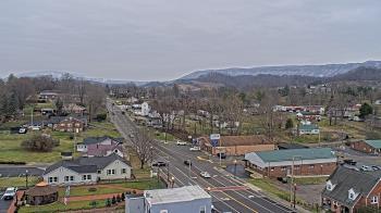 Weather camera view of Russell County Courthouse.