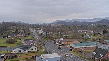 Weather camera view of Russell County Courthouse.