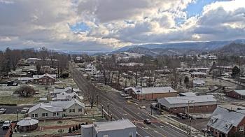 Weather camera view of Russell County Courthouse.
