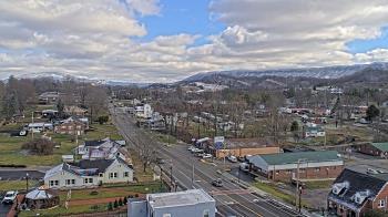 Weather camera view of Russell County Courthouse.
