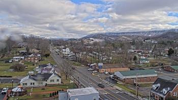 Weather camera view of Russell County Courthouse.