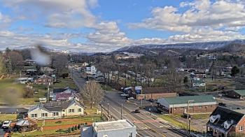 Weather camera view of Russell County Courthouse.