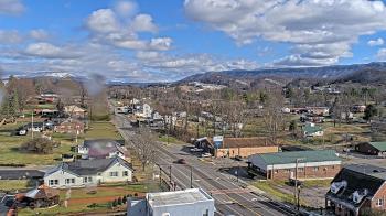 Weather camera view of Russell County Courthouse.