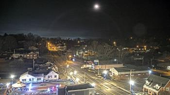 Weather camera view of Russell County Courthouse.