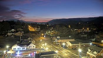 Weather camera view of Russell County Courthouse.