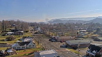 Weather camera view of Russell County Courthouse.