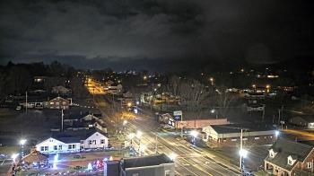 Weather camera view of Russell County Courthouse.