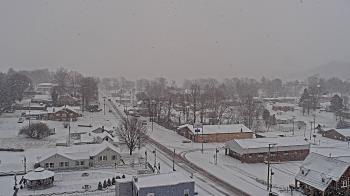 Weather camera view of Russell County Courthouse.
