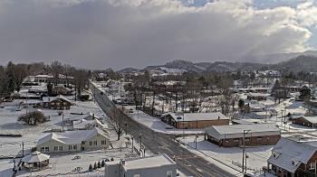 Weather camera view of Russell County Courthouse.