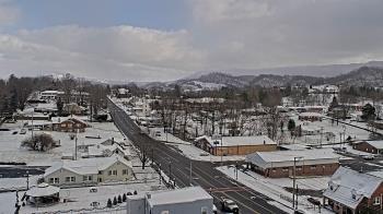 Weather camera view of Russell County Courthouse.