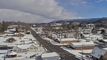 Weather camera view of Russell County Courthouse.