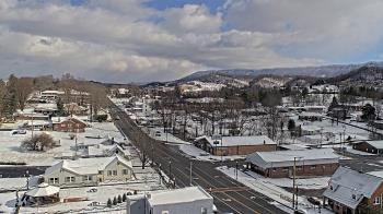 Weather camera view of Russell County Courthouse.