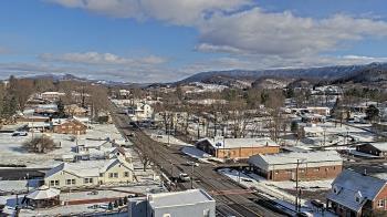 Weather camera view of Russell County Courthouse.