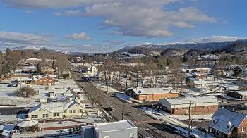 Weather camera view of Russell County Courthouse.