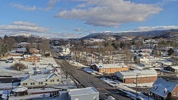 Weather camera view of Russell County Courthouse.