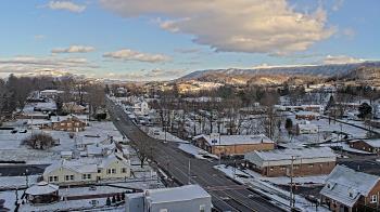 Weather camera view of Russell County Courthouse.