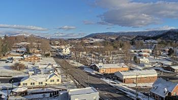 Weather camera view of Russell County Courthouse.