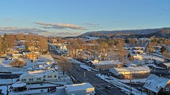 Weather camera view of Russell County Courthouse.