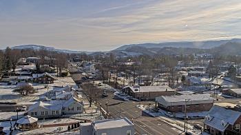Weather camera view of Russell County Courthouse.