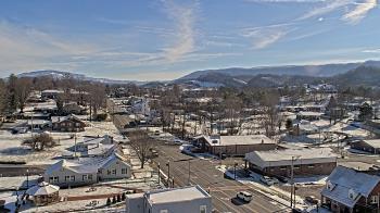 Weather camera view of Russell County Courthouse.