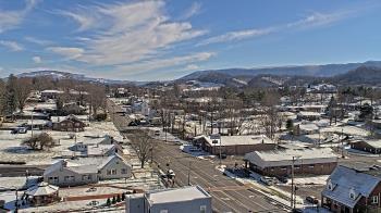 Weather camera view of Russell County Courthouse.
