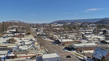Weather camera view of Russell County Courthouse.