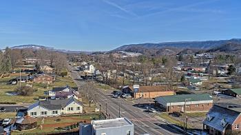 Weather camera view of Russell County Courthouse.