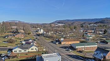 Weather camera view of Russell County Courthouse.