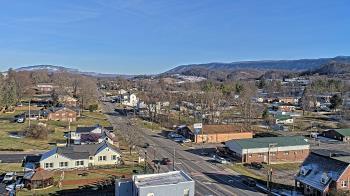 Weather camera view of Russell County Courthouse.