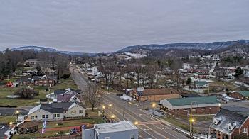 Weather camera view of Russell County Courthouse.
