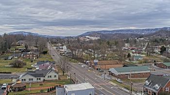 Weather camera view of Russell County Courthouse.