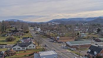 Weather camera view of Russell County Courthouse.