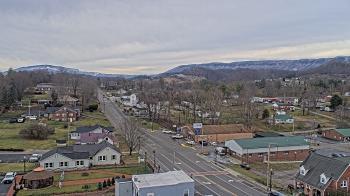Weather camera view of Russell County Courthouse.