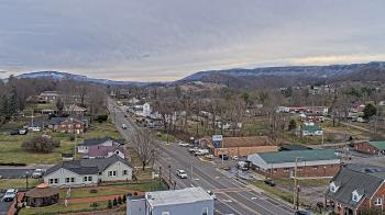 Weather camera view of Russell County Courthouse.