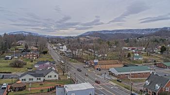Weather camera view of Russell County Courthouse.