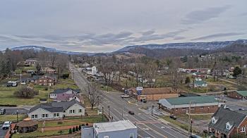 Weather camera view of Russell County Courthouse.