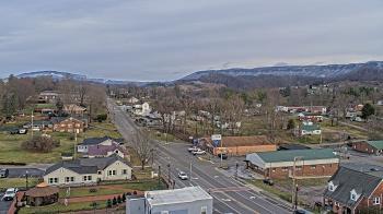 Weather camera view of Russell County Courthouse.