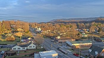 Weather camera view of Russell County Courthouse.