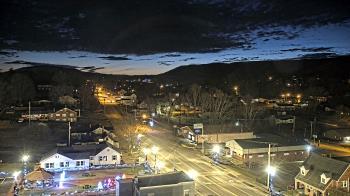 Weather camera view of Russell County Courthouse.
